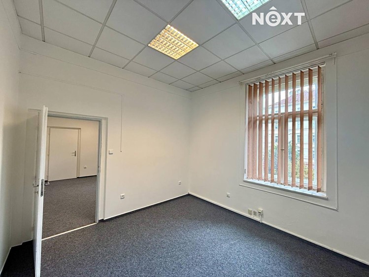 Pronájem kanceláře 36 m² - foto 1