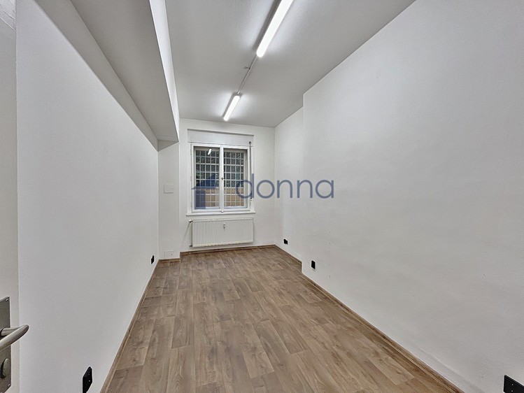 Pronájem obchodního prostoru 139 m² - foto 5