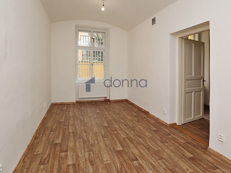 Pronájem obchodního prostoru 86 m² - foto 4