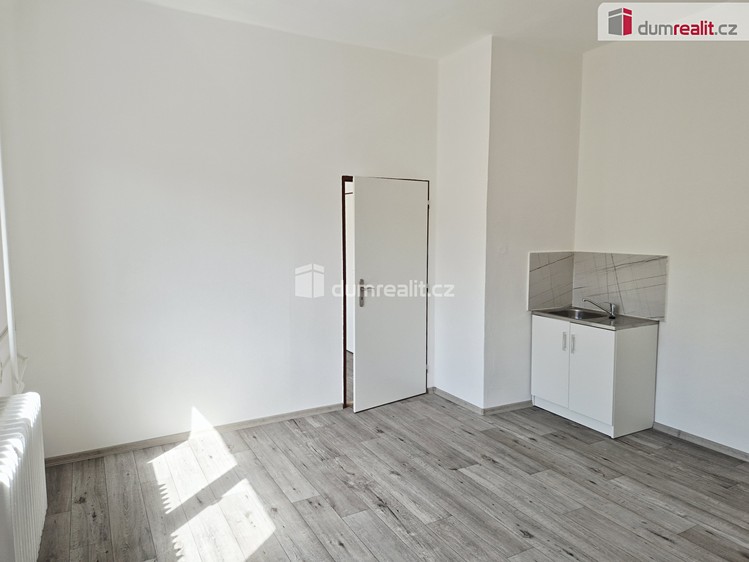 Pronájem komerční nemovitosti 31 m² - foto 4