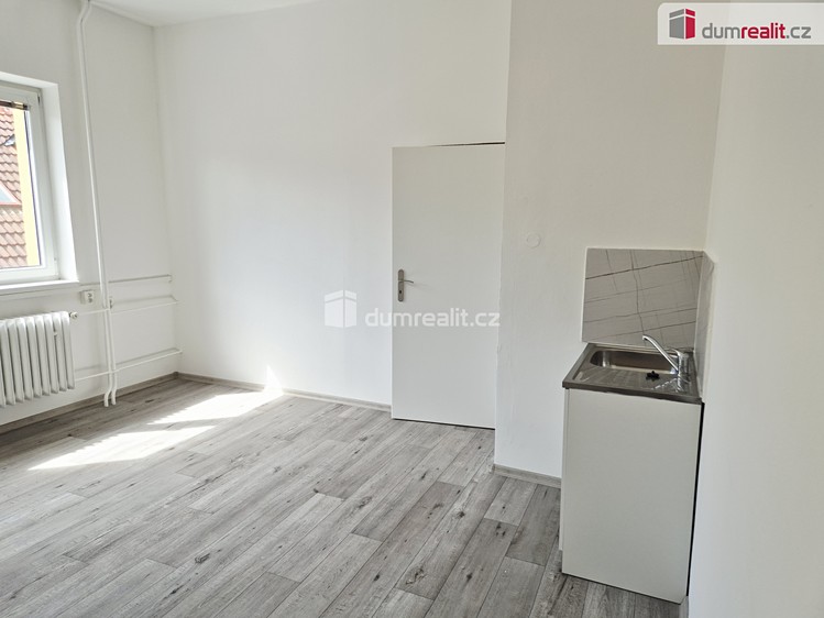 Pronájem komerční nemovitosti 31 m² - foto 5