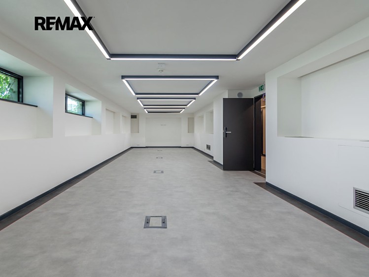 Pronájem obchodního prostoru 198 m² - foto 1