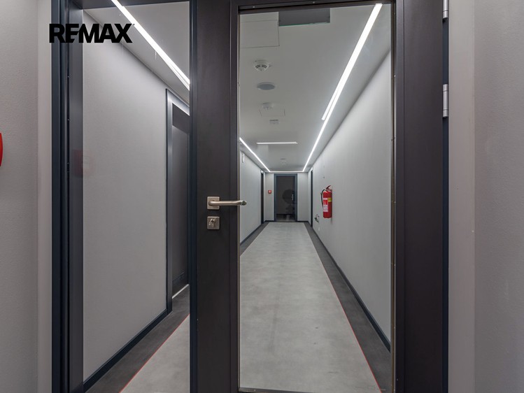 Pronájem obchodního prostoru 198 m² - foto 4