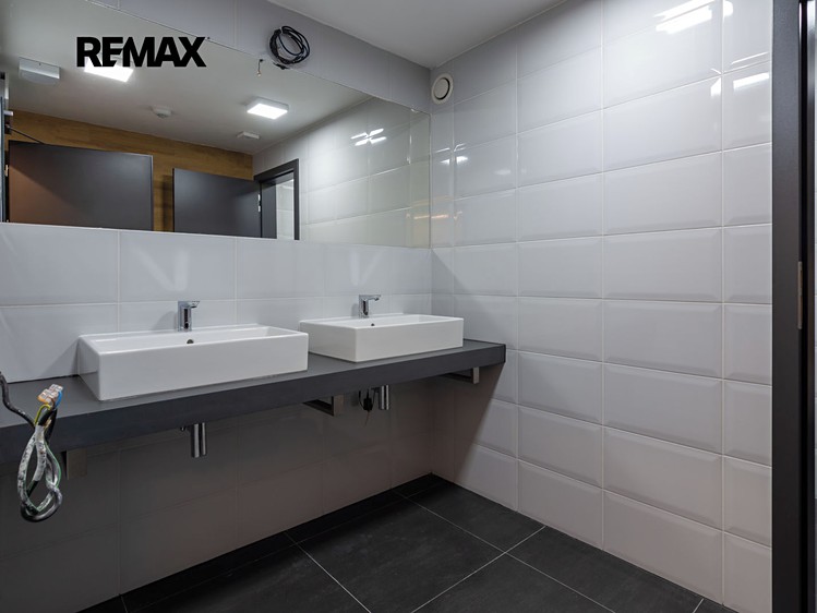 Pronájem obchodního prostoru 198 m² - foto 5