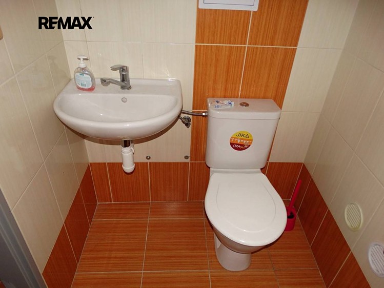 Pronájem obchodního prostoru 206 m² - foto 8