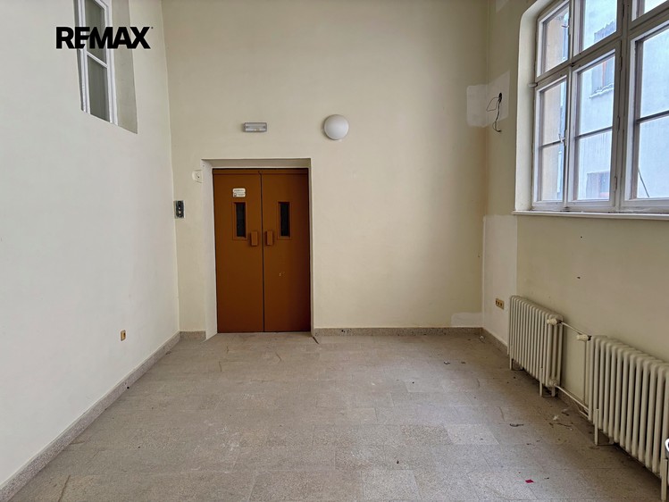 Pronájem obchodního prostoru 206 m² - foto 7