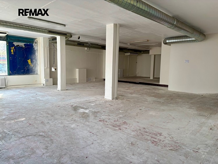 Pronájem obchodního prostoru 208 m² - foto 2
