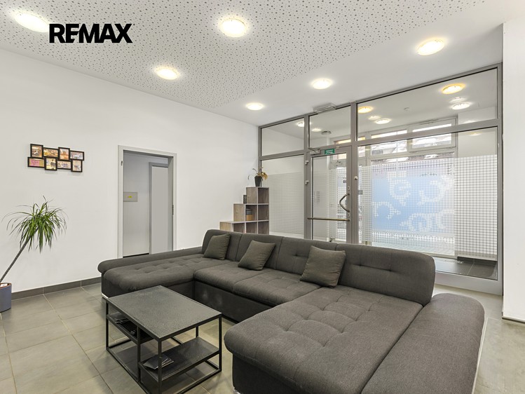 Pronájem obchodního prostoru 122 m² - foto 3