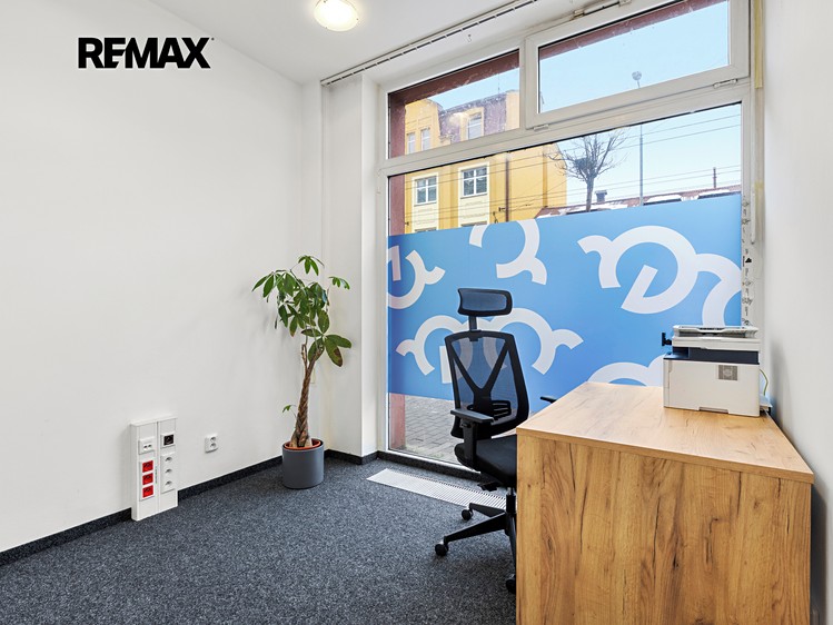 Pronájem obchodního prostoru 122 m² - foto 4