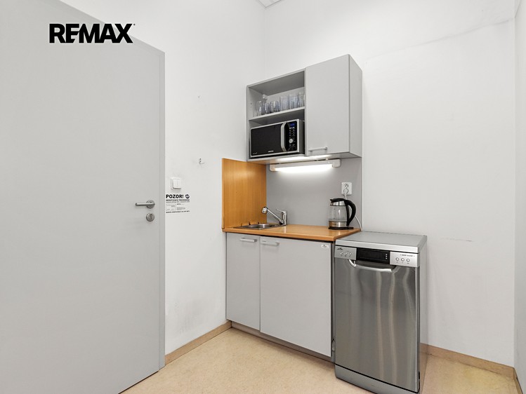 Pronájem obchodního prostoru 122 m² - foto 5