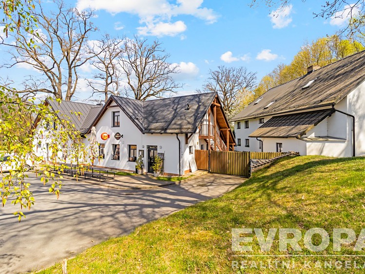 Pronájem komerční nemovitosti 572 m² - foto 4