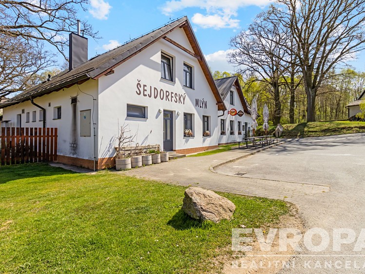 Pronájem komerční nemovitosti 572 m² - foto 3