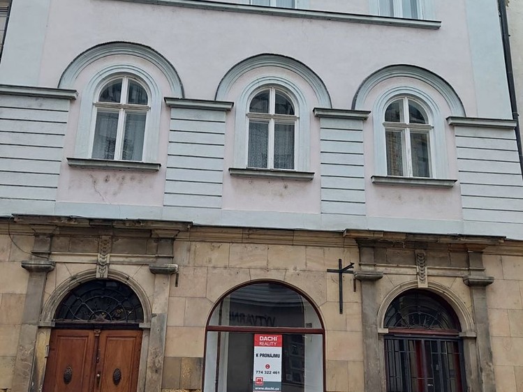Pronájem obchodního prostoru 50 m² - foto 1