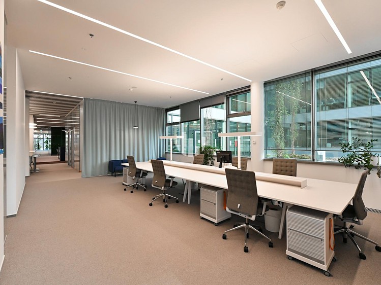 Pronájem kanceláře 1 057 m² - foto 4