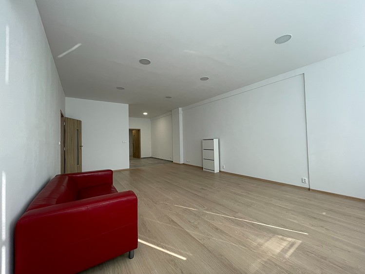 Pronájem kanceláře 87 m² - foto 2