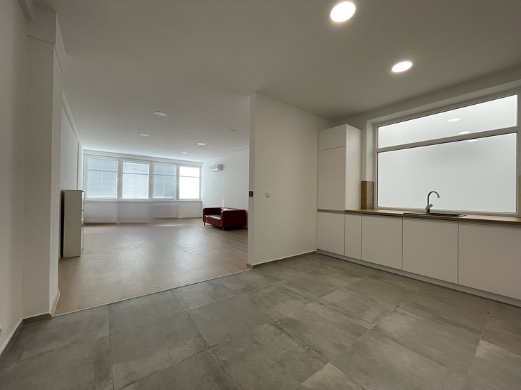 Pronájem kanceláře 87 m² - foto 3