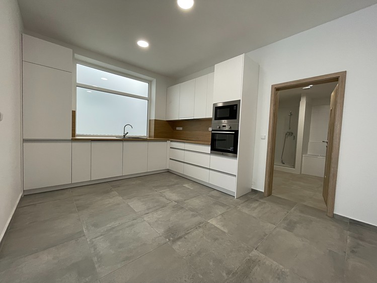 Pronájem kanceláře 87 m² - foto 4