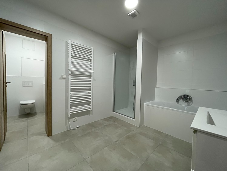 Pronájem kanceláře 87 m² - foto 5