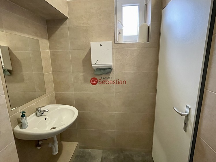 Pronájem kanceláře 26 m² - foto 5