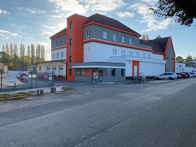Pronájem kanceláře 26 m² - foto 1