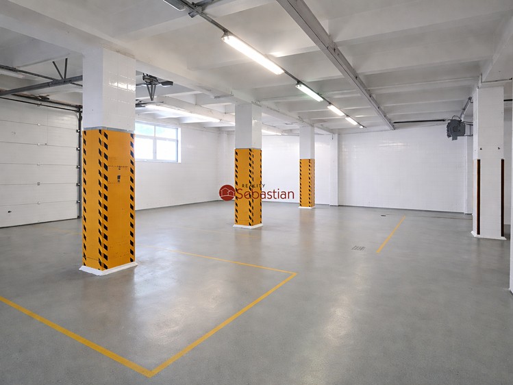 Pronájem výrobní haly, prostoru 1 930 m² - foto 4
