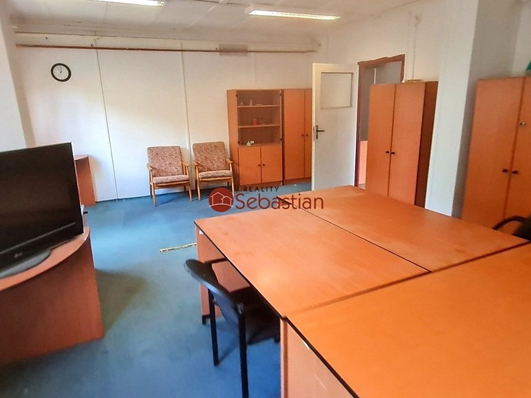 Pronájem výrobní haly, prostoru 340 m² - foto 2