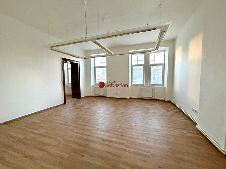 Pronájem kanceláře 182 m² - foto 8