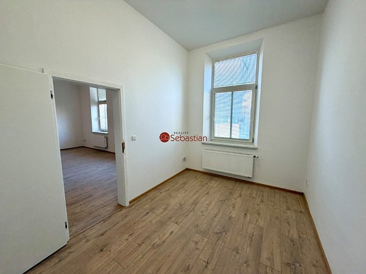 Pronájem kanceláře 71 m² - foto 7