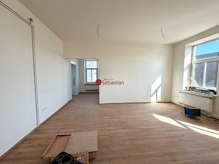 Pronájem kanceláře 106 m² - foto 4
