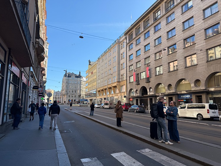 Pronájem obchodního prostoru 30 m² - foto 1