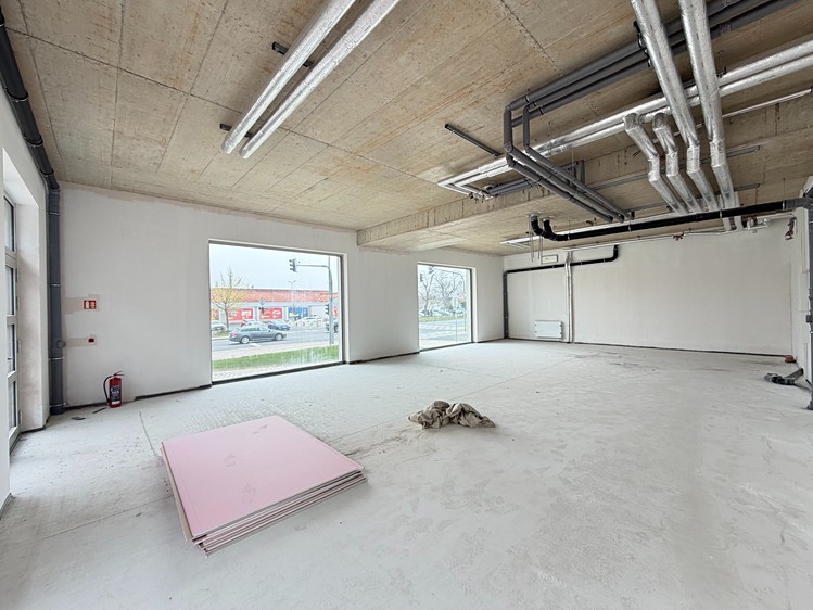 Pronájem obchodního prostoru 110 m² - foto 2