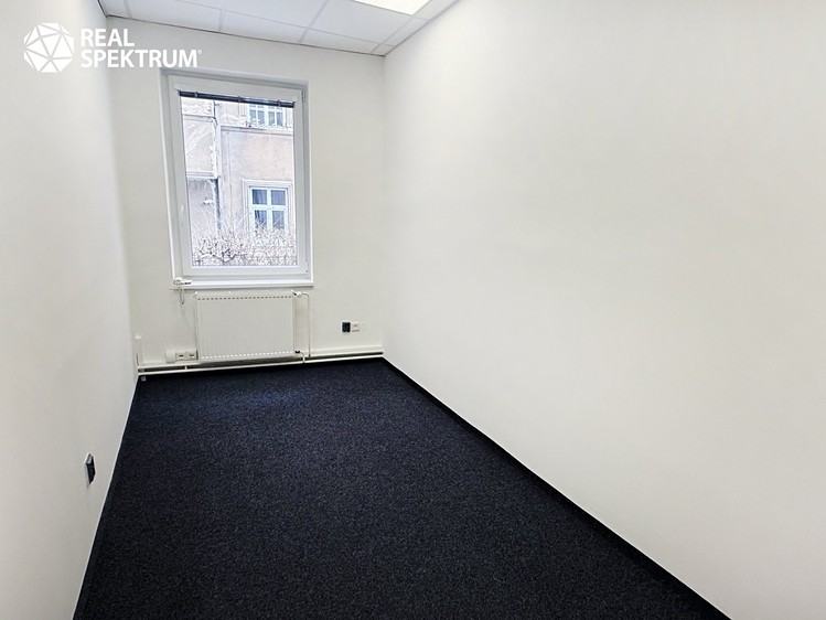 Pronájem kanceláře 89 m² - foto 6