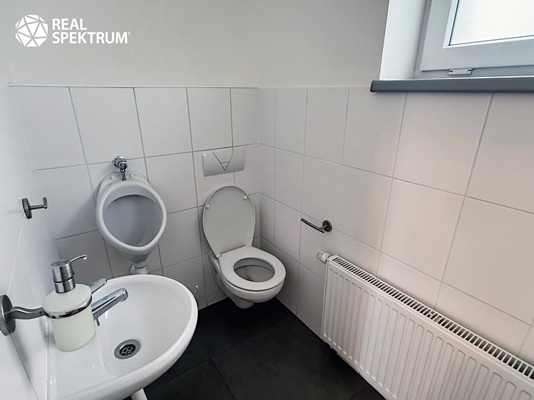Pronájem kanceláře 100 m² - foto 5