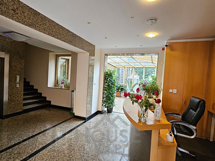 Pronájem kanceláře 65 m² - foto 3
