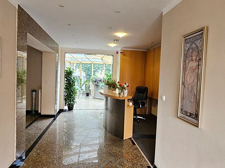 Pronájem kanceláře 65 m² - foto 4