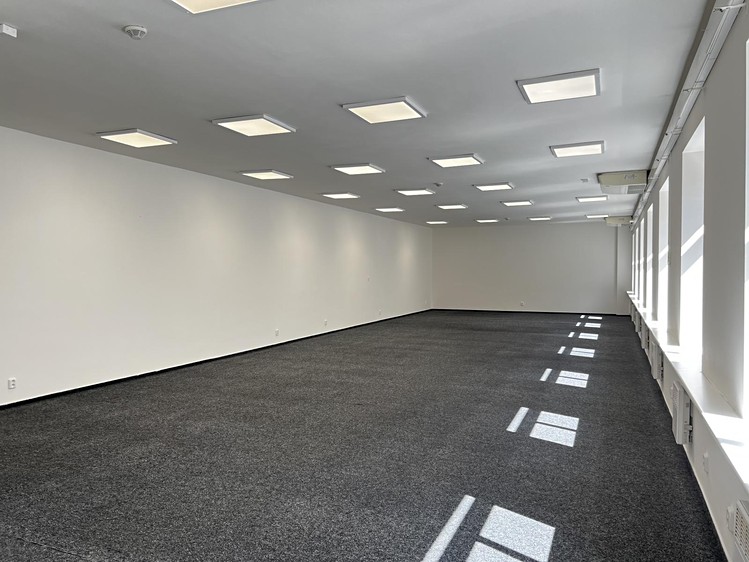 Pronájem kanceláře 170 m² - foto 3