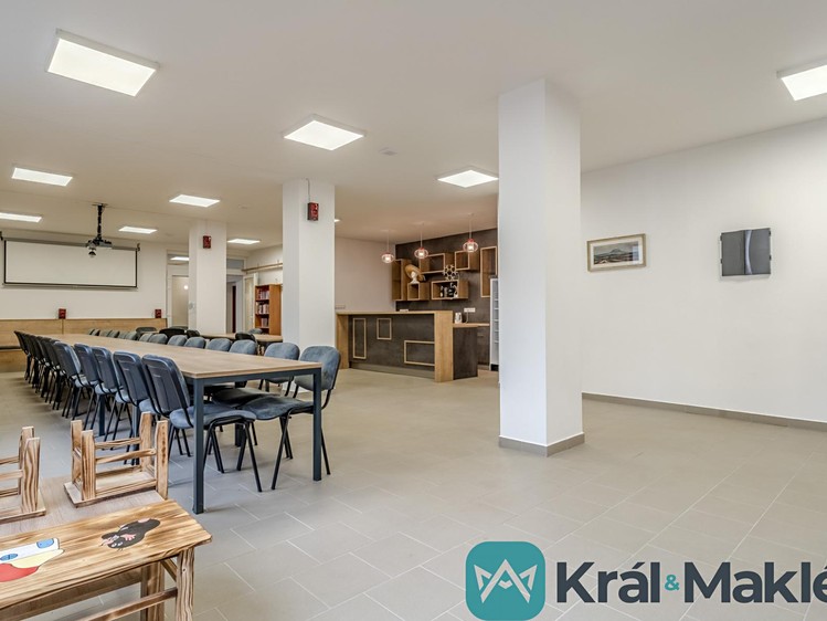 Pronájem obchodního prostoru 120 m² - foto 1