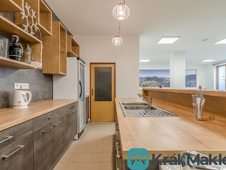 Pronájem obchodního prostoru 120 m² - foto 3