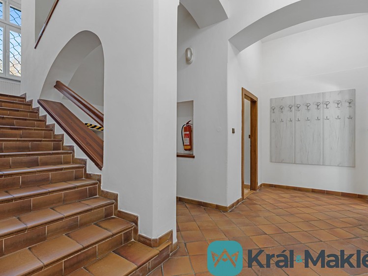 Pronájem kanceláře 97 m² - foto 5
