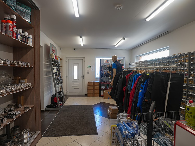 Pronájem kanceláře 226 m² - foto 4