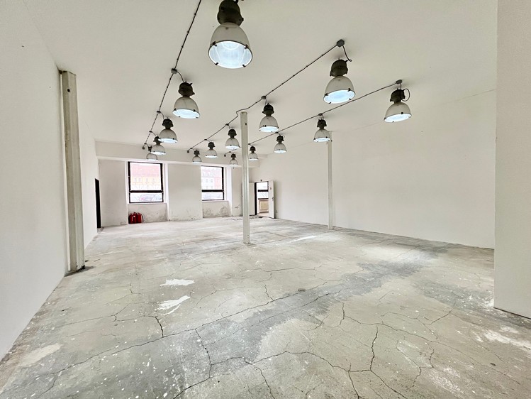 Pronájem kanceláře 200 m² - foto 3