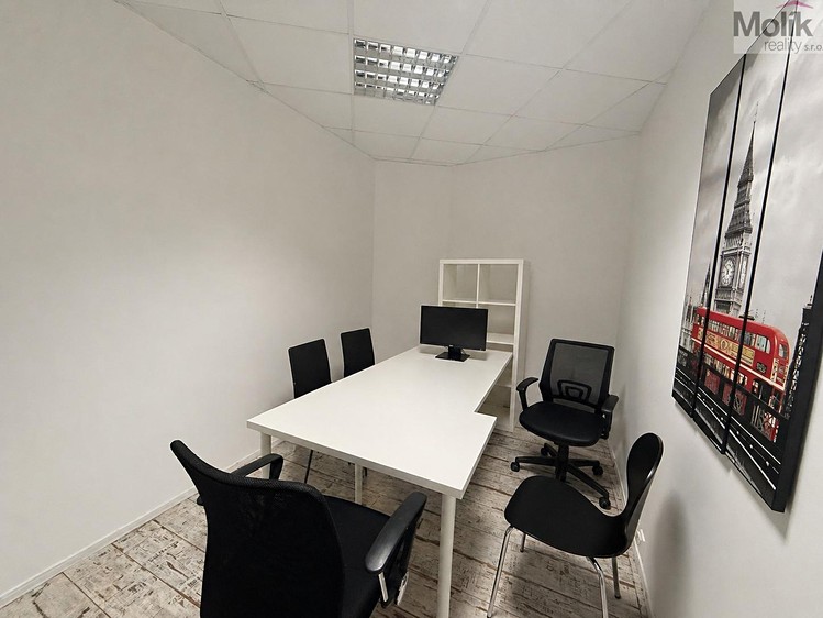Pronájem kanceláře 59 m² - foto 4