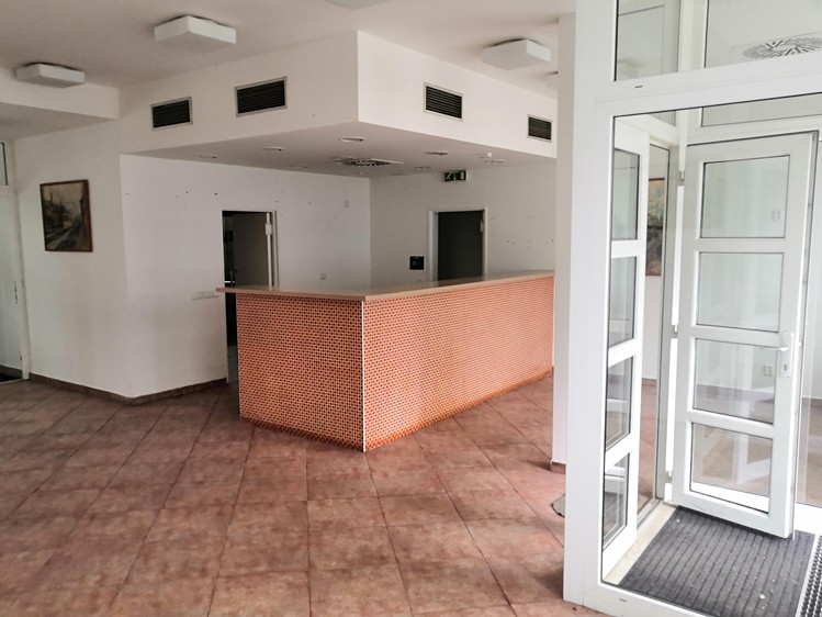 Pronájem obchodního prostoru 139 m² - foto 1