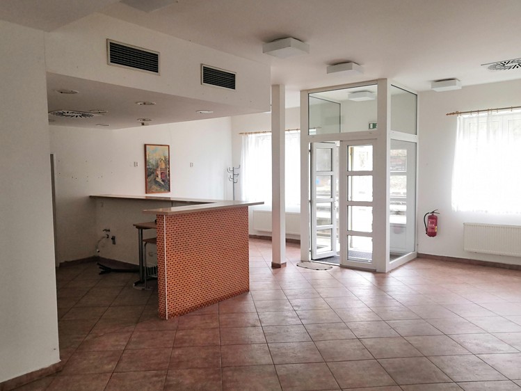 Pronájem obchodního prostoru 139 m² - foto 2