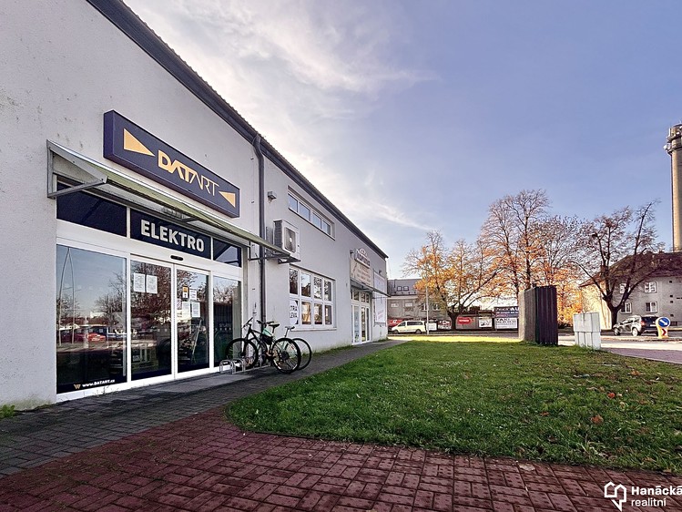 Pronájem obchodního prostoru 450 m² - foto 1