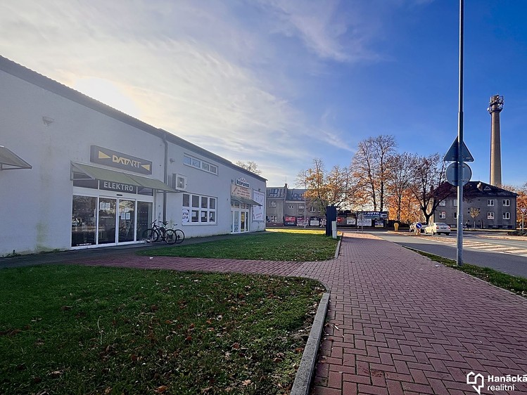 Pronájem obchodního prostoru 450 m² - foto 2