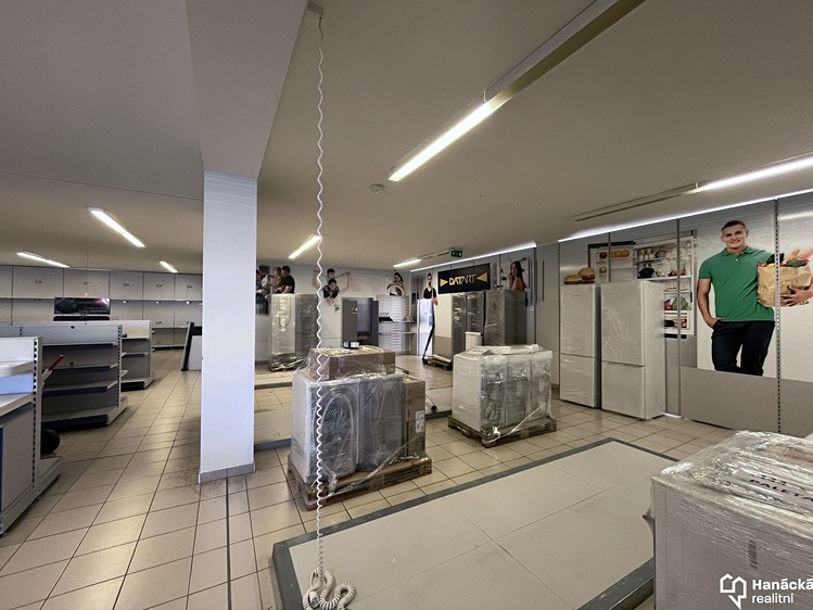 Pronájem obchodního prostoru 450 m² - foto 8