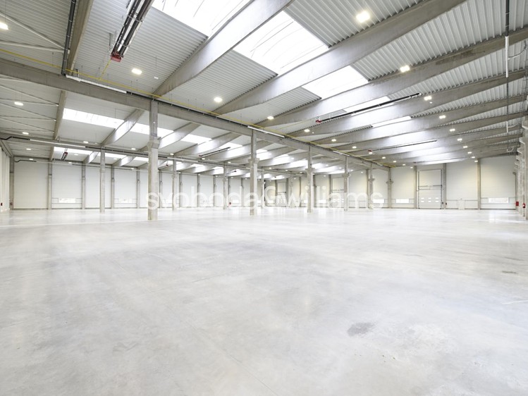 Pronájem výrobní haly, prostoru 4 948 m² - foto 7