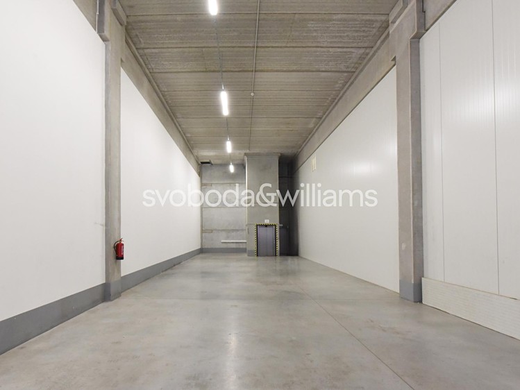 Pronájem výrobní haly, prostoru 162 m² - foto 4