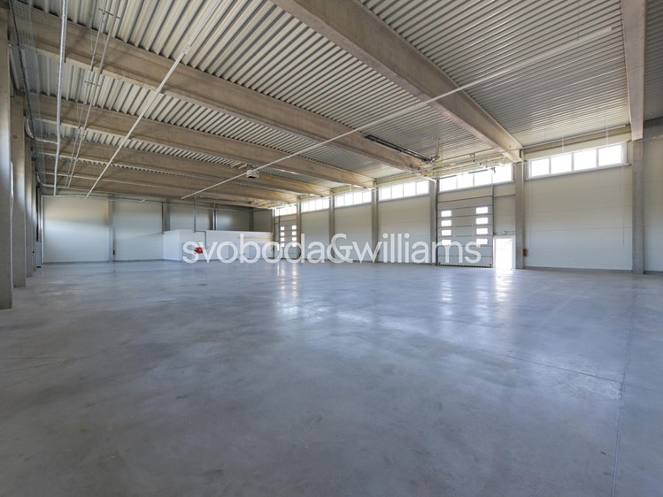 Pronájem výrobní haly, prostoru 1 026 m² - foto 2